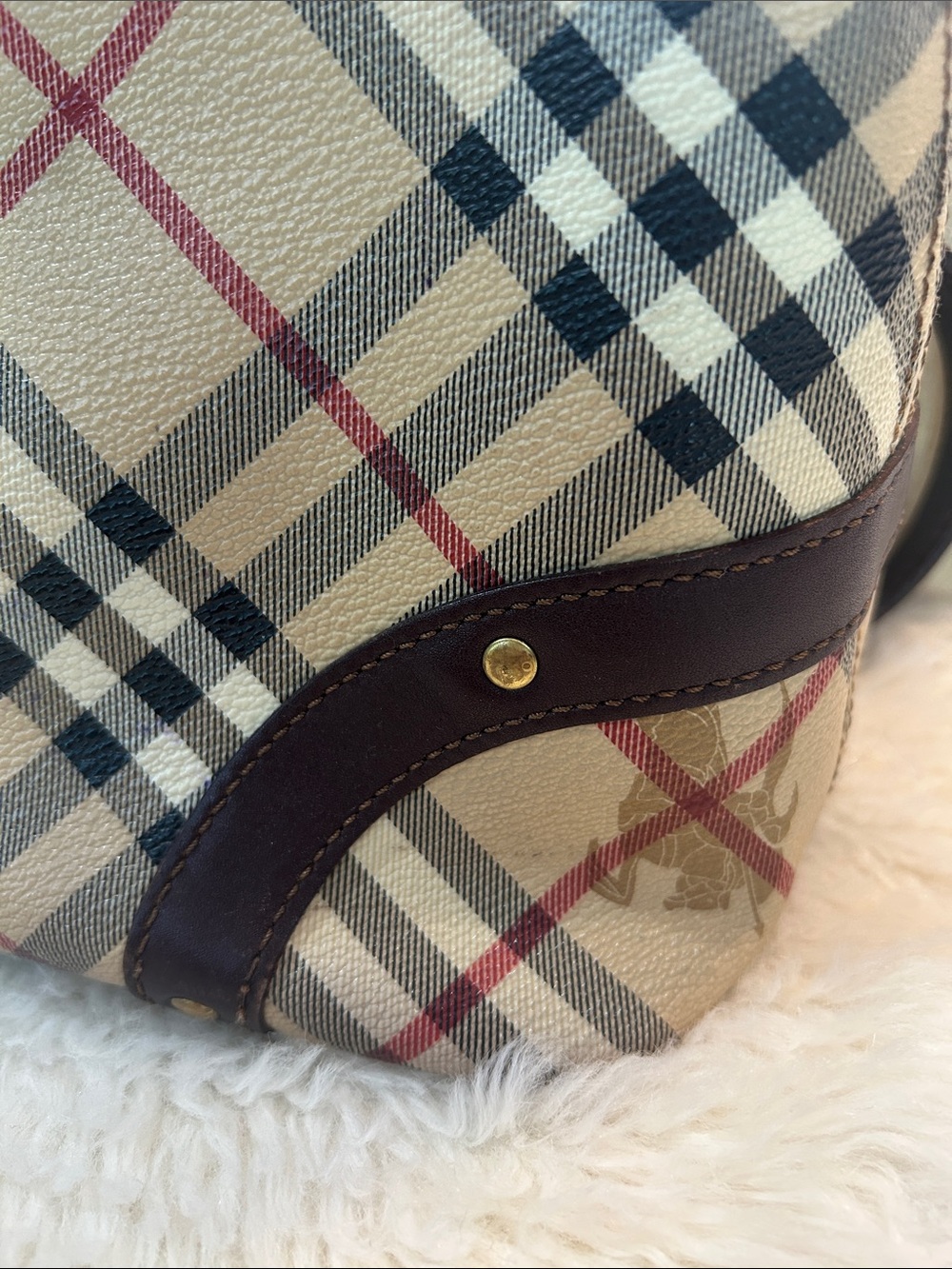 Burberry Tote Bag with Brown Trim - Picture 3 of 16